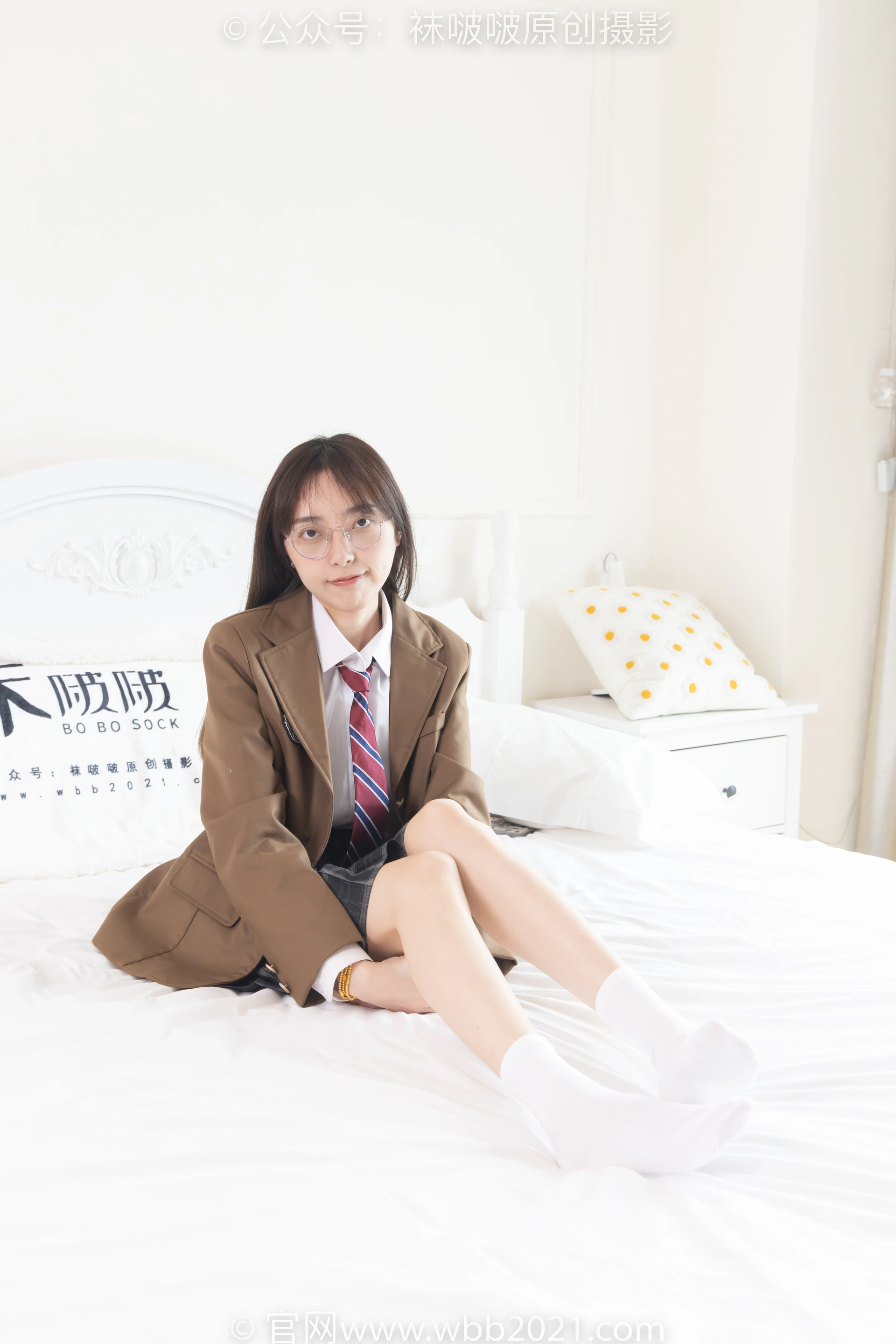 [BoBoSocks袜啵啵] NO.370 稚予-板鞋、白棉袜、灰色棉船袜（花絮版） 1